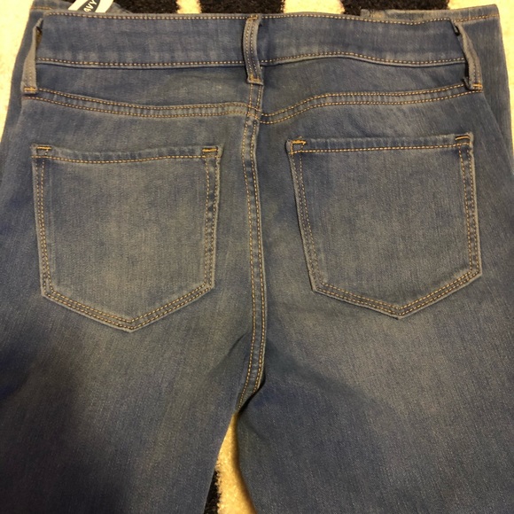 Old Navy rockstar super skinny size 4 Tall NWT - Picture 3 of 3